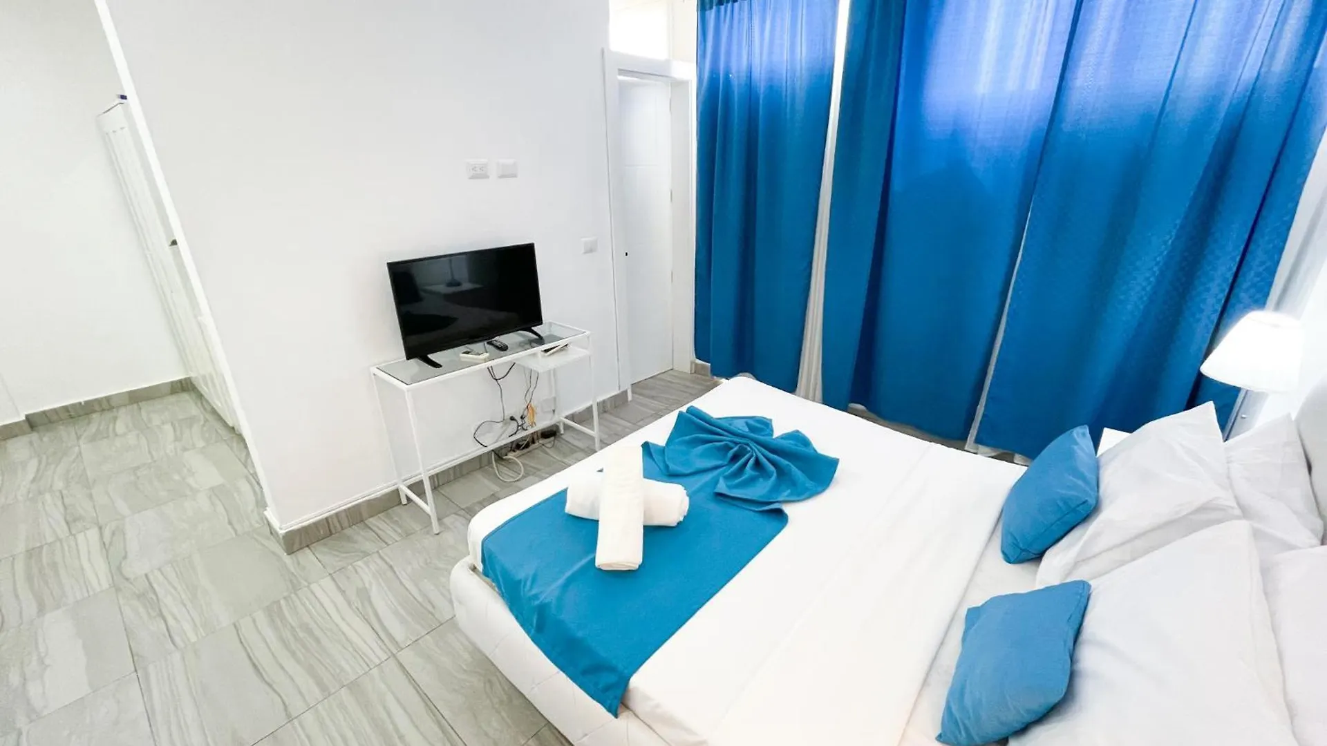 Apartamento Ducassi Suites Rooms & Beach - Playa Bavaro - Wifi - Parking - Rooftop Pool & Spa  Punta Cana